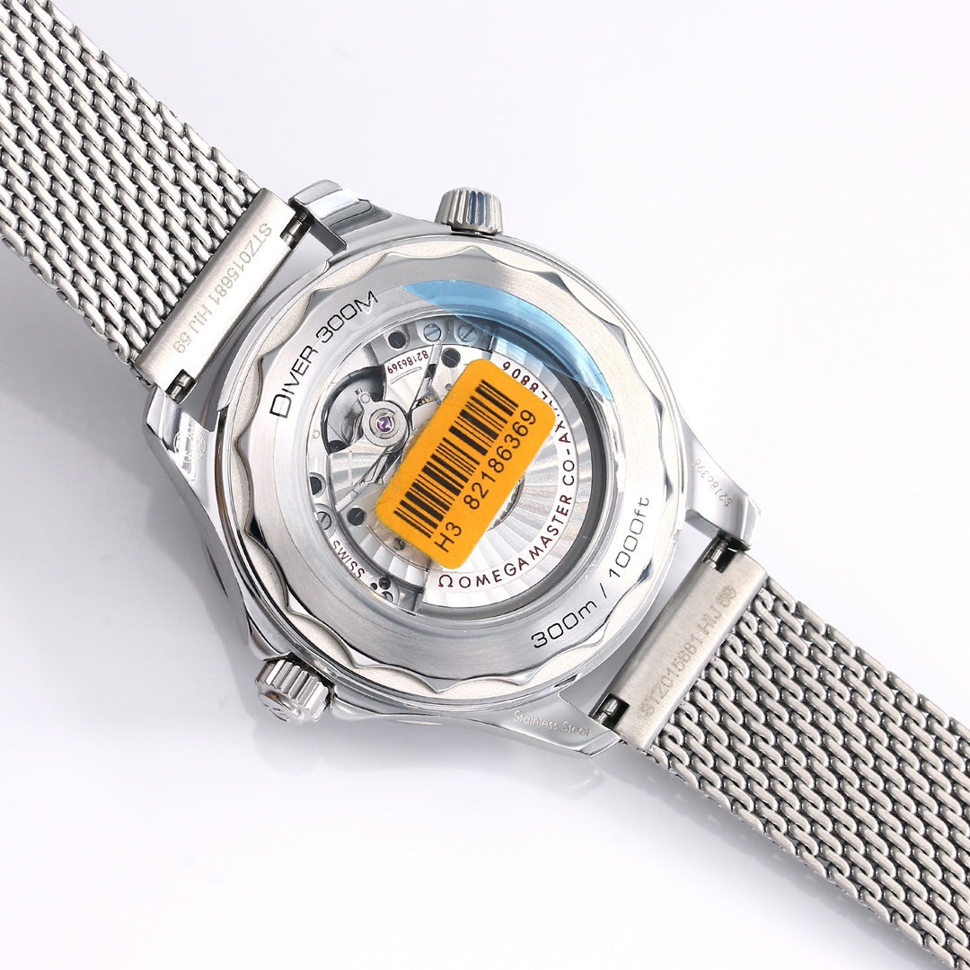 🔥Limited Time Offer!-VS- 210.30.42.20.01- Black -Silver 904L Steel -Free Rubber Strap- Automatic -42mm