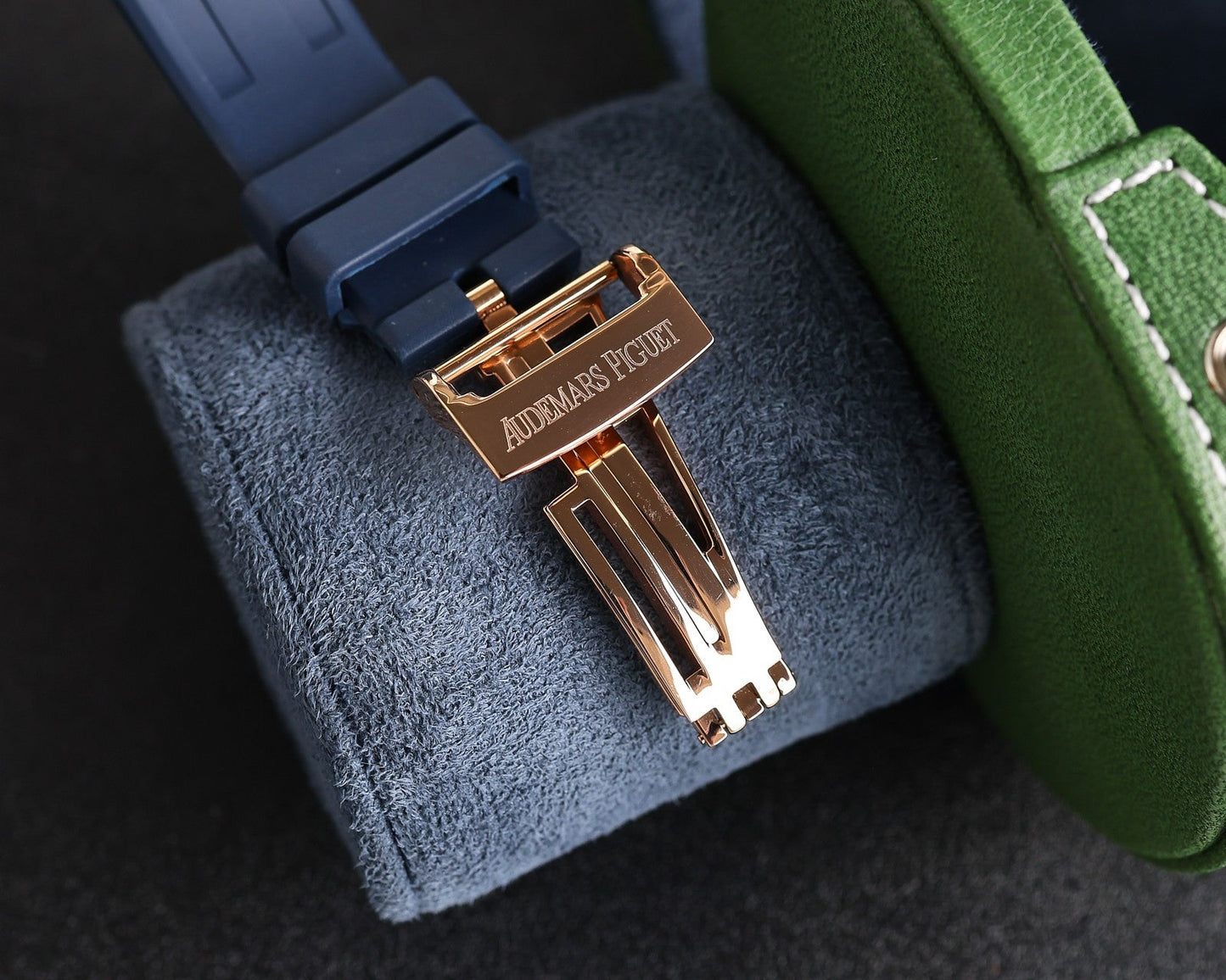 Tourbillon Rosegold - Blue Rubber - Automatic - 41mm