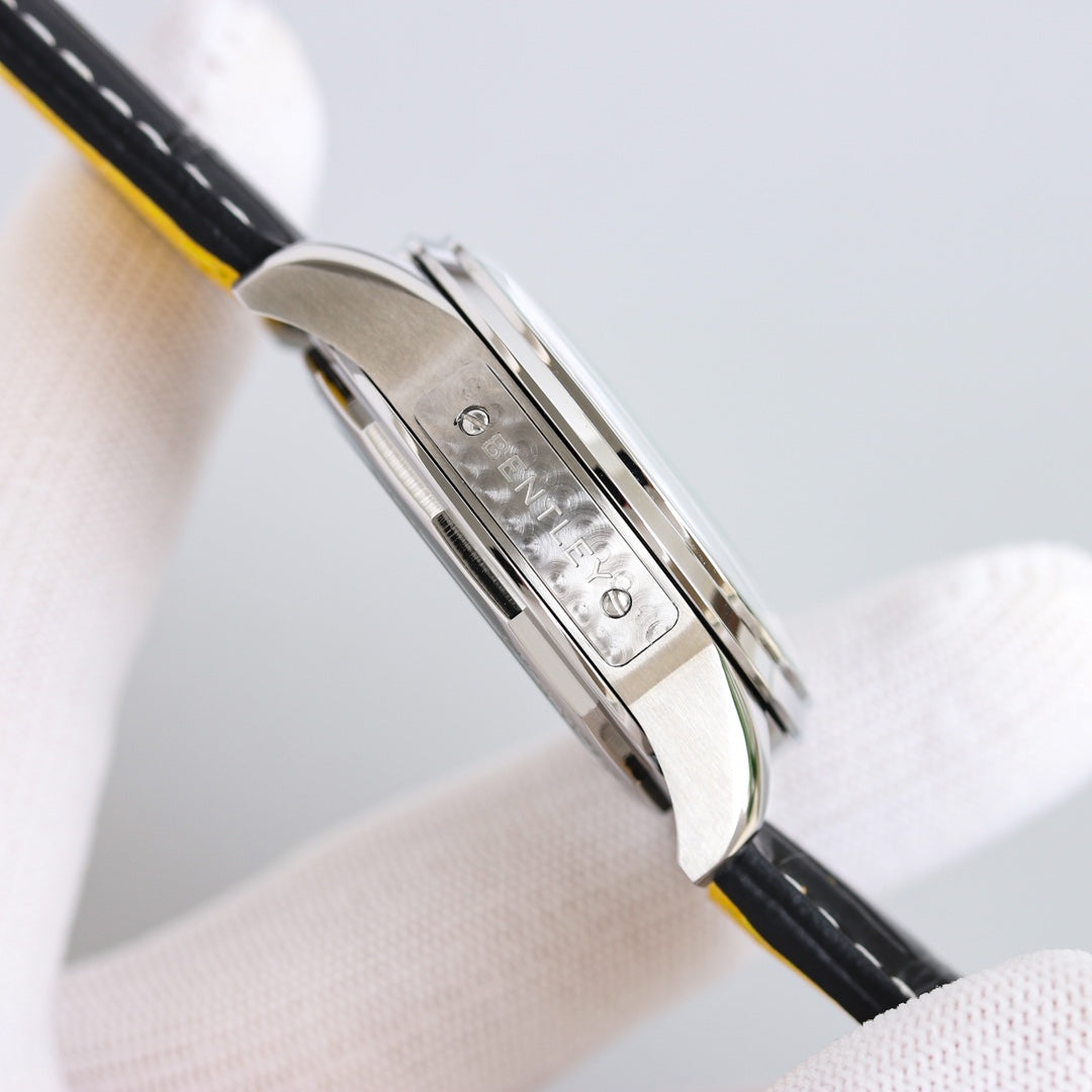 Chronograph -Silver Black - Black Leather - Automatic - 42mm