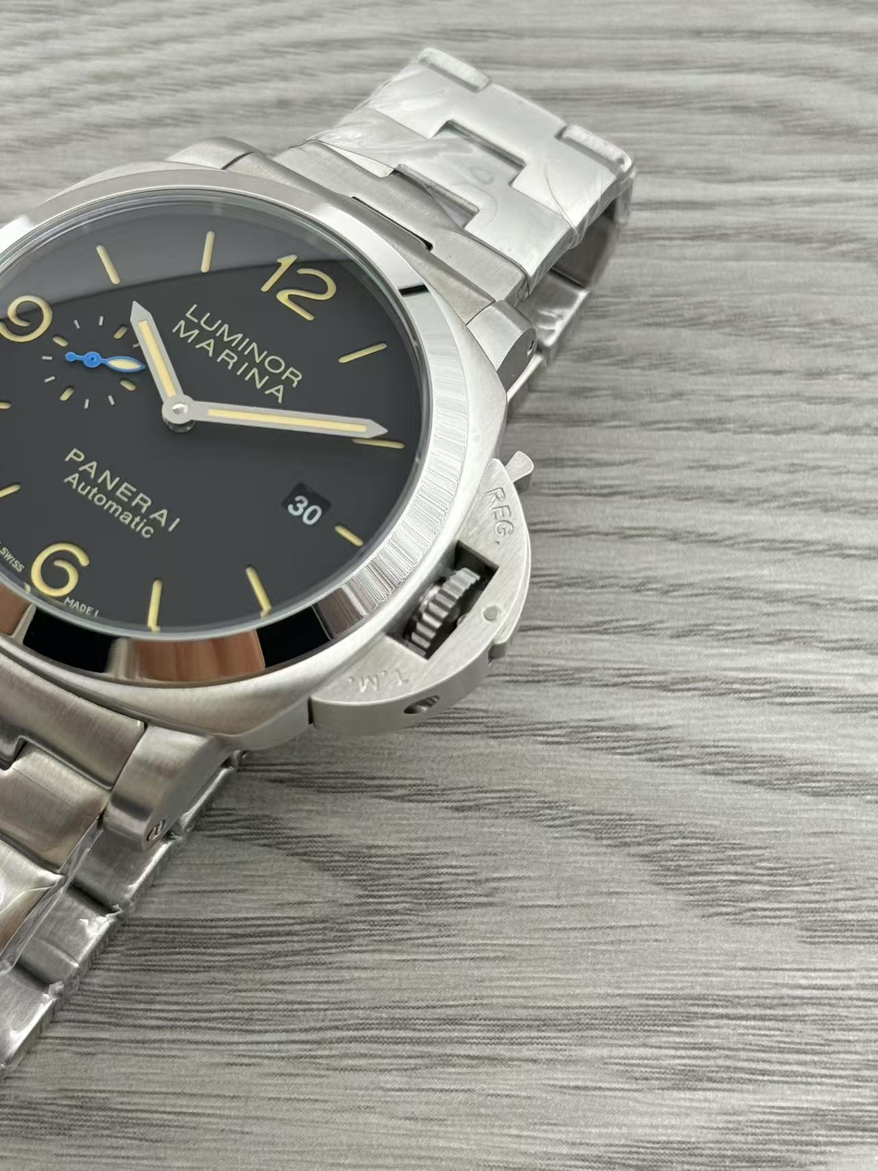 Black - Silver 904L Steel -Automatic - 44mm