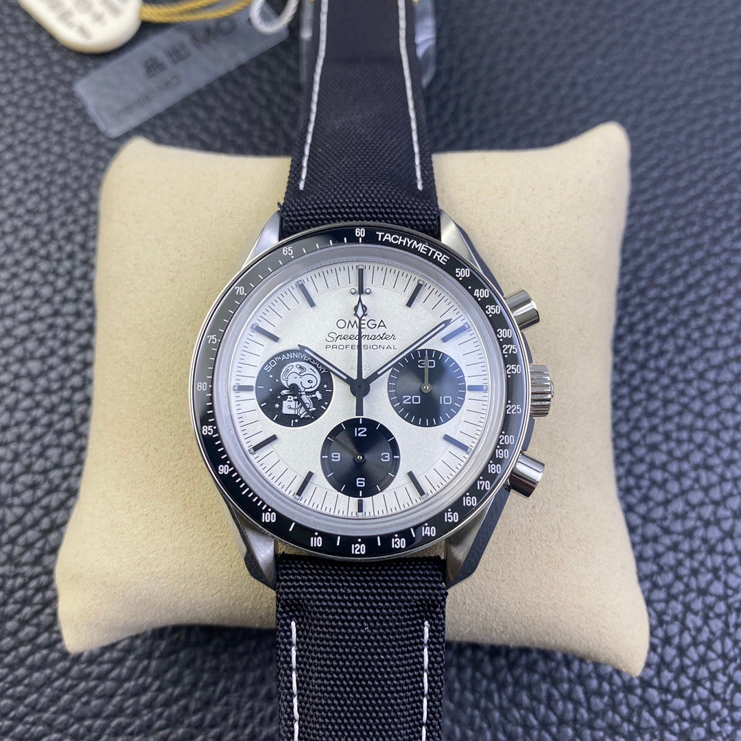 Black Ceramic - Black Rubber- Chronograph - Manual winding - 42mm