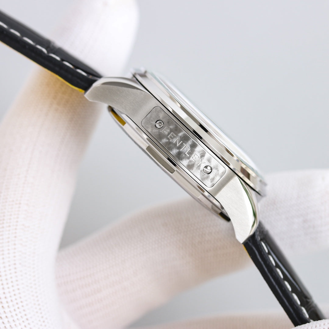 Chronograph - Panda face - Black Leather - Automatic - 42mm