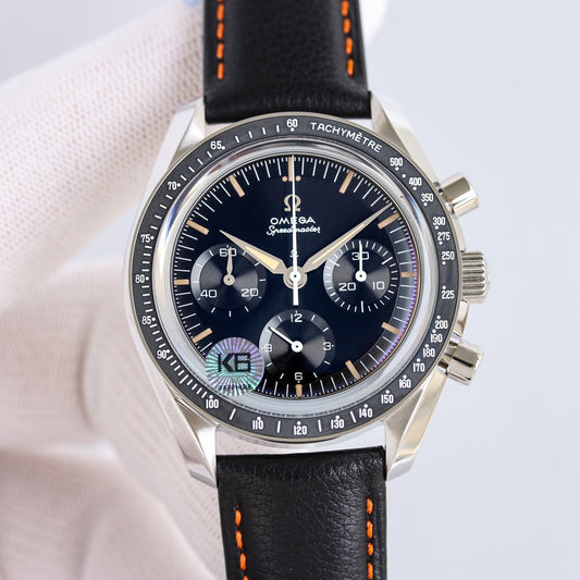 310.30.40.50.06.001 -Grey Ceramic - Black Leather- Chronograph - Manual winding - 42mm