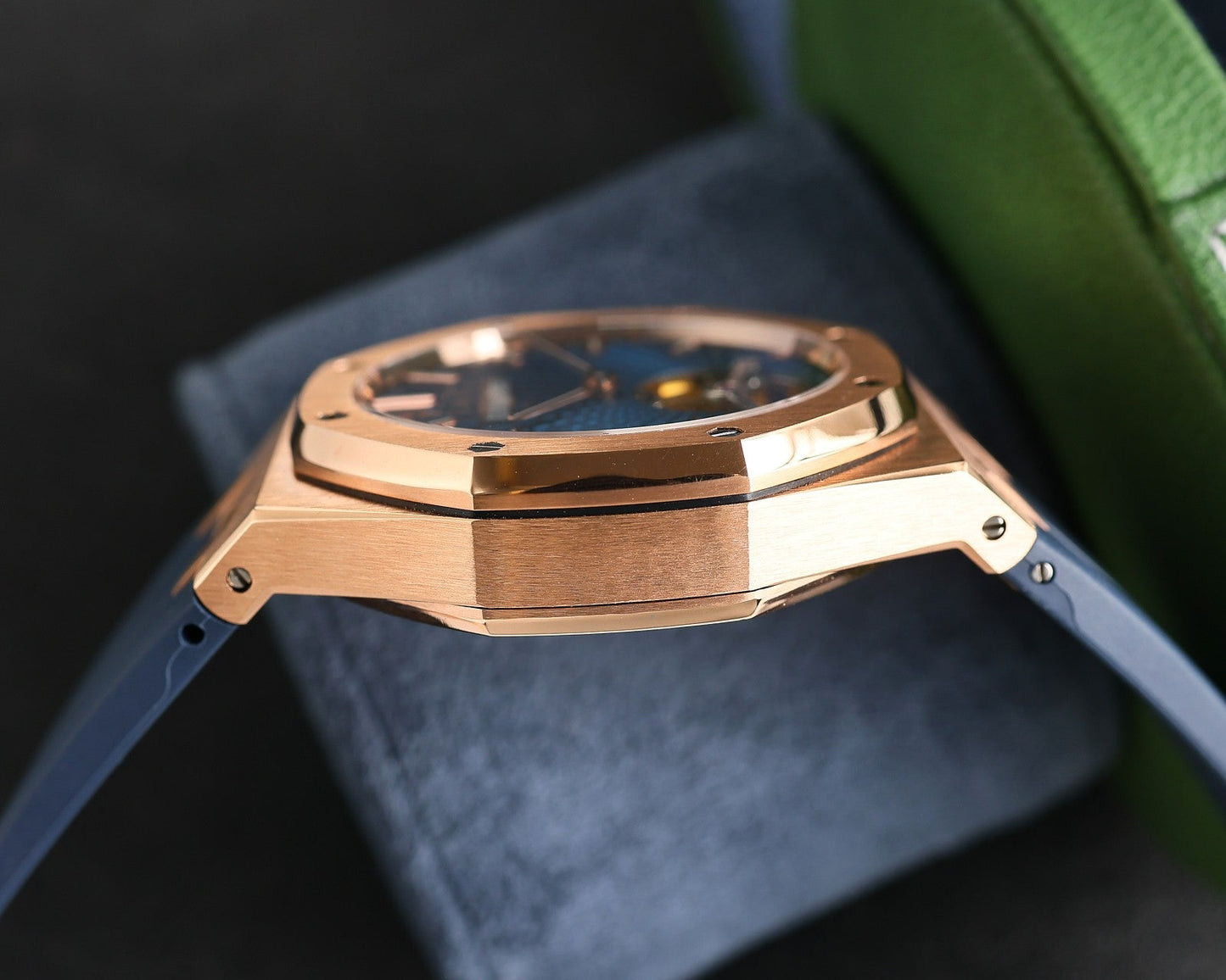 Tourbillon Rosegold - Blue Rubber - Automatic - 41mm