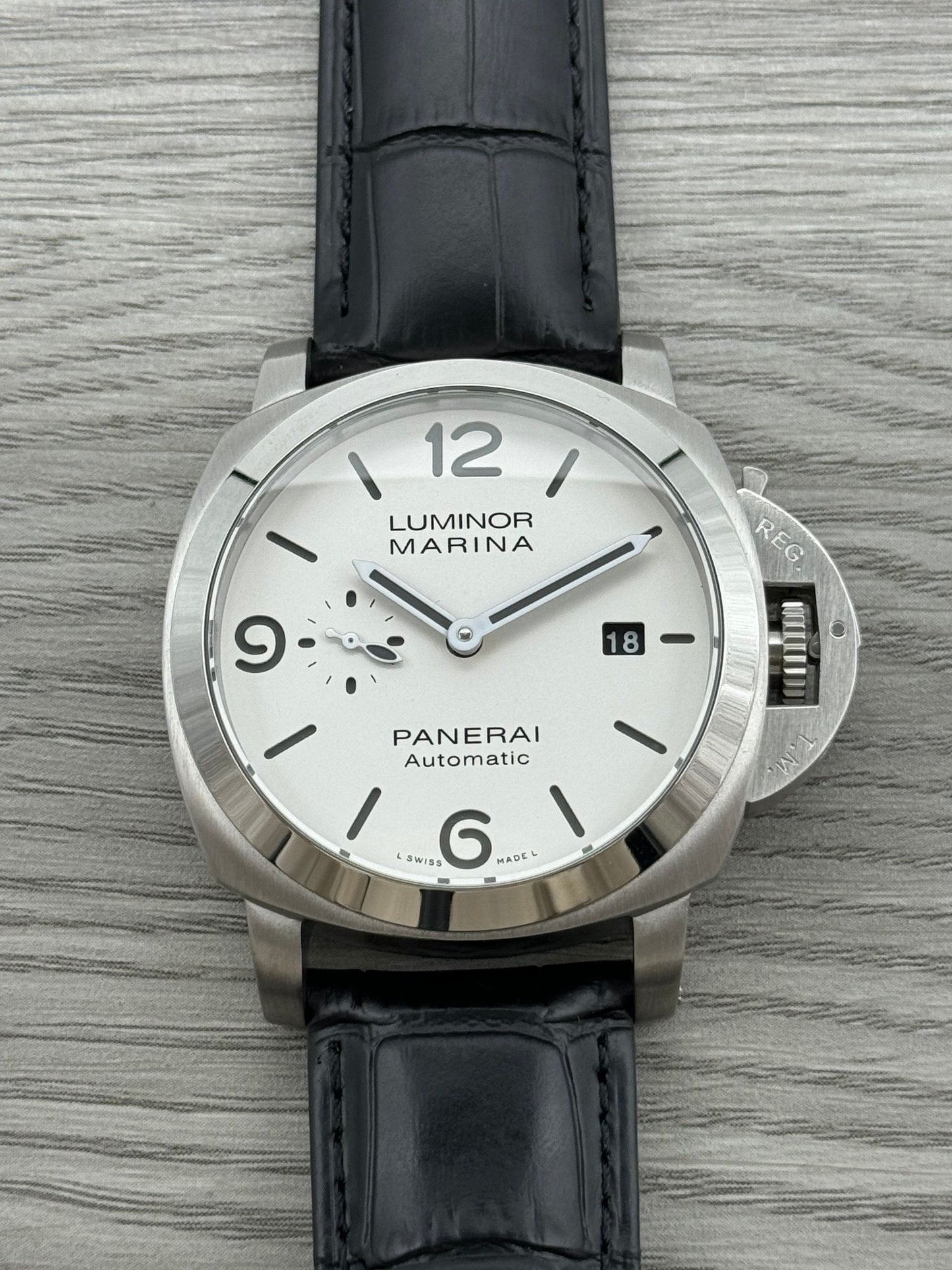 White - 904L Steel - Black Leather -Automatic - 44mm