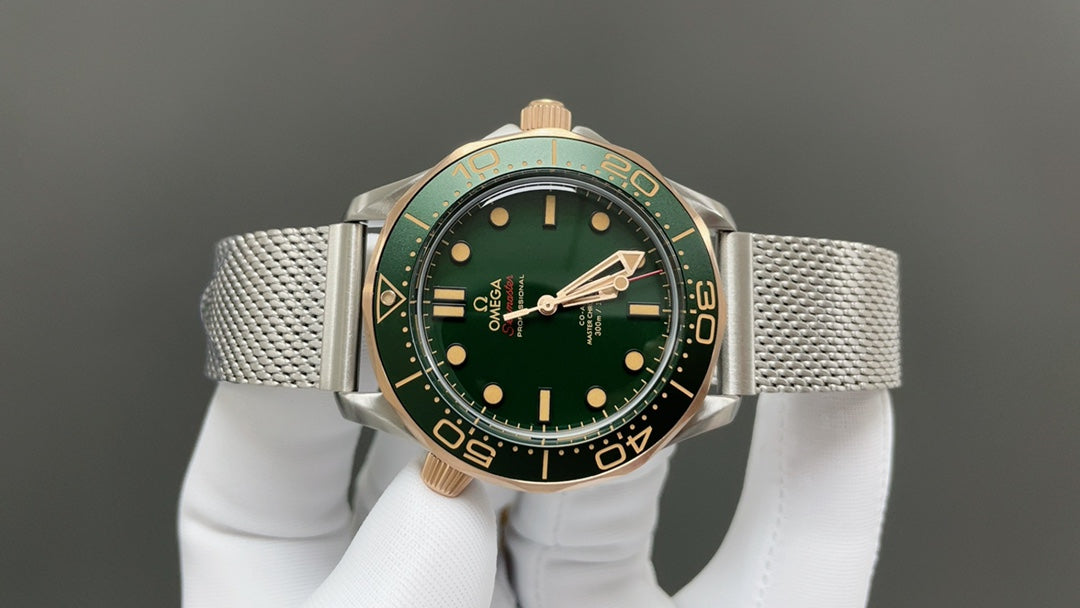 Green - Silver 904L Steel - Automatic - 42mm