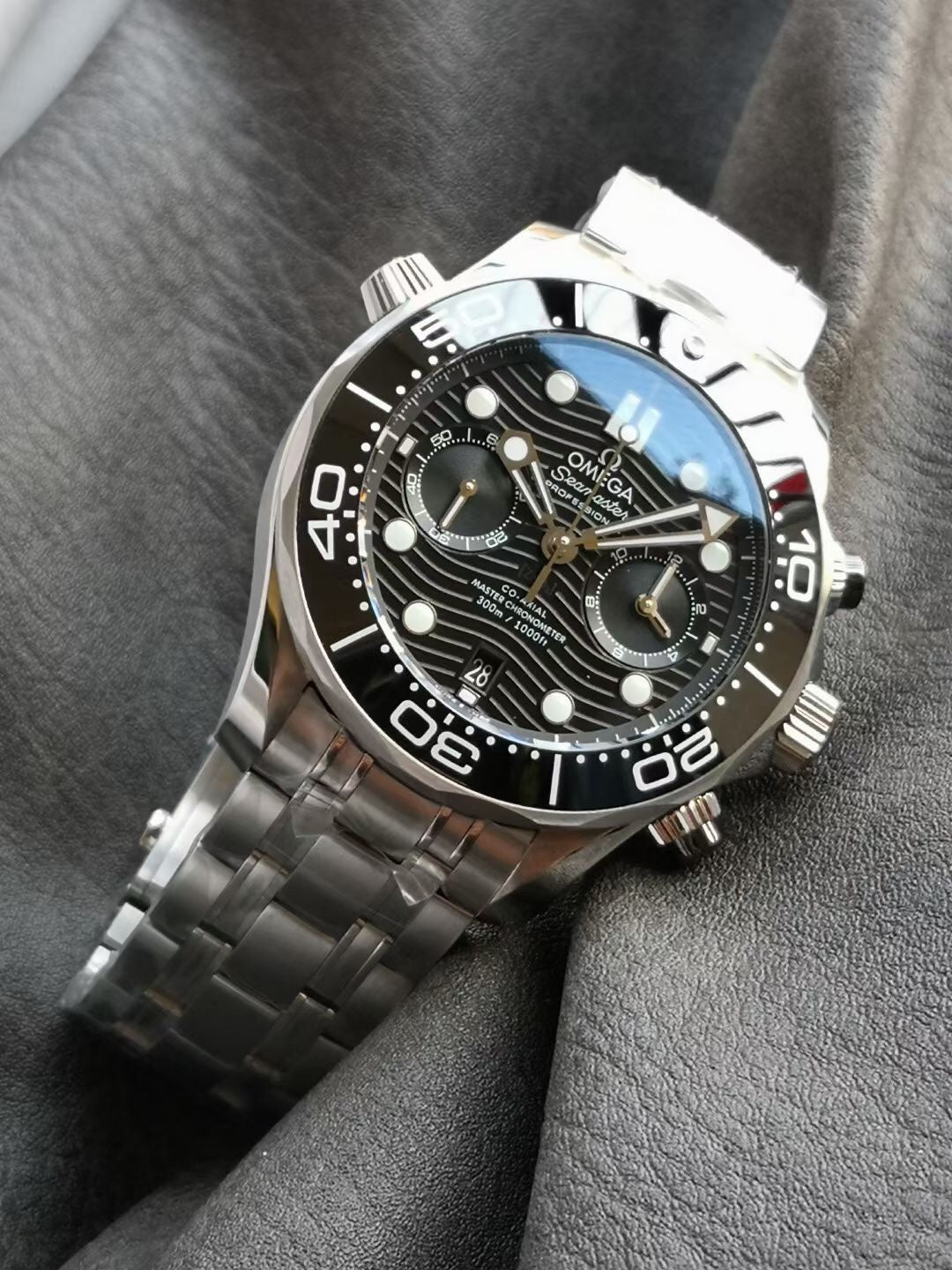 Black Steel - Grey Steel - Quartz - Automatic - 44mm