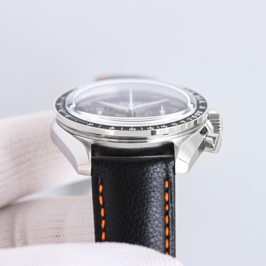 310.30.40.50.06.001 -Grey Ceramic - Black Leather- Chronograph - Manual winding - 42mm