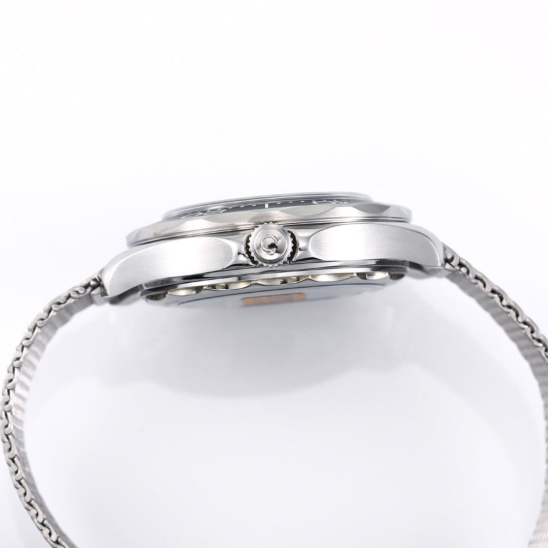 🔥Limited Time Offer!-VS- 210.30.42.20.01- Black -Silver 904L Steel -Free Rubber Strap- Automatic -42mm