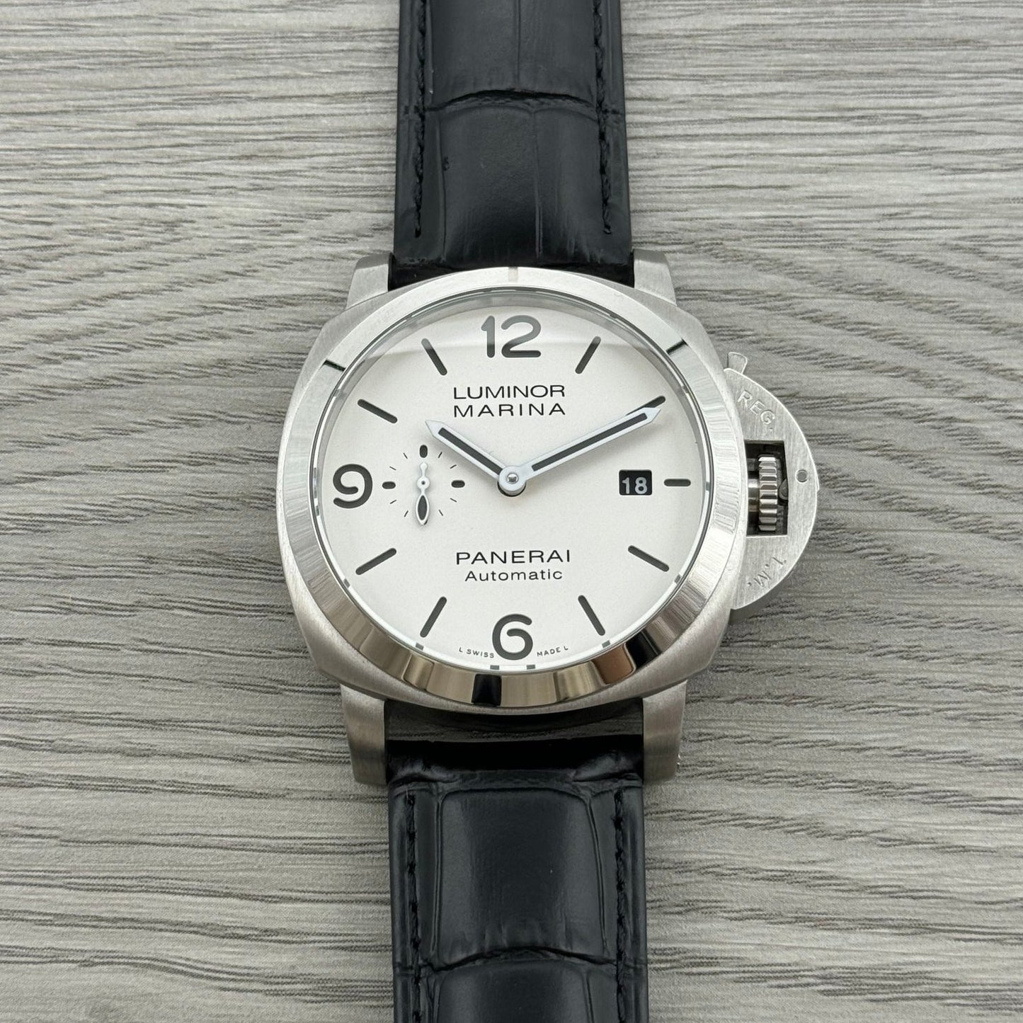 White - 904L Steel - Black Leather -Automatic - 44mm