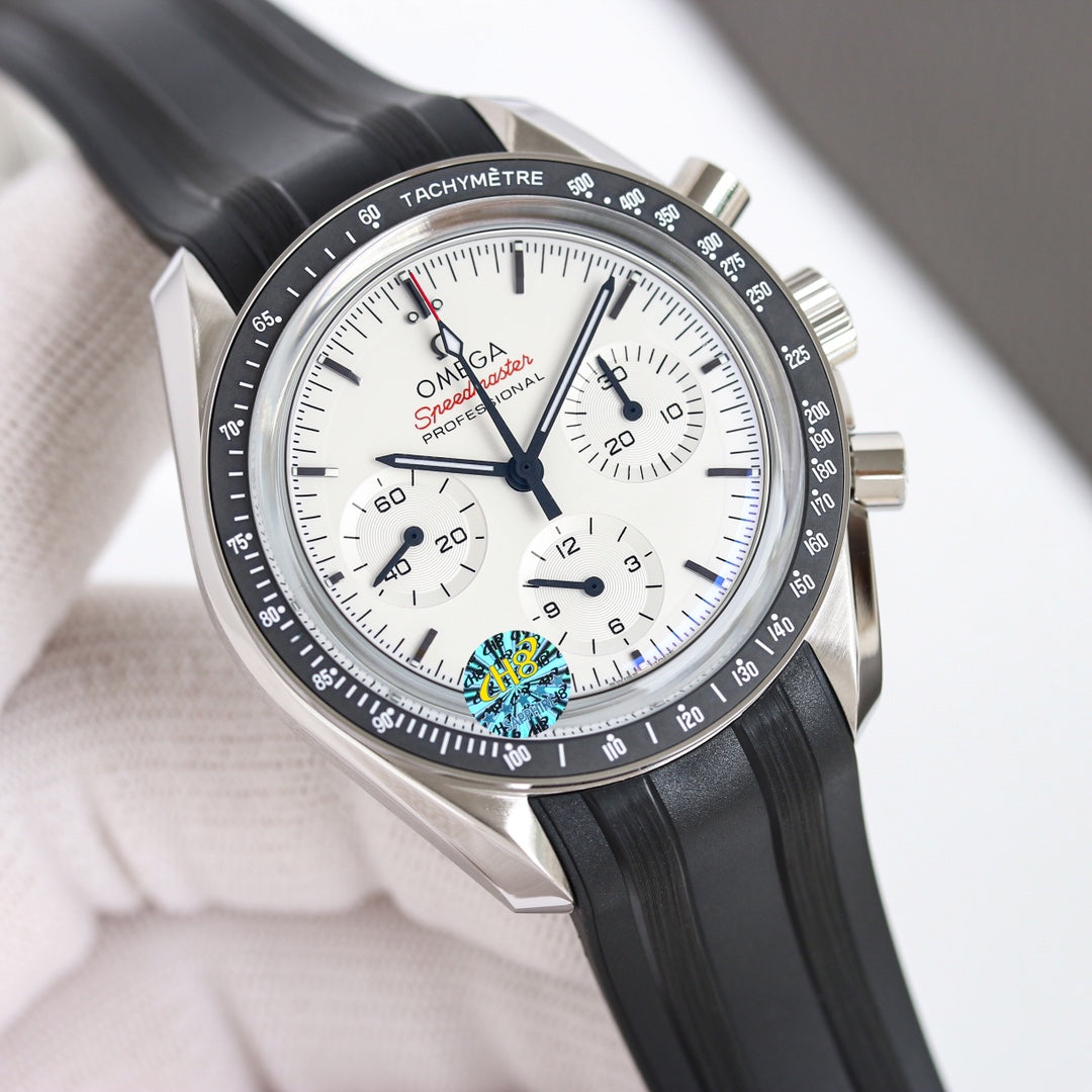 Chronograph -310.32.42.50.04.001 - White - Black Rubber- Manual winding - 42mm