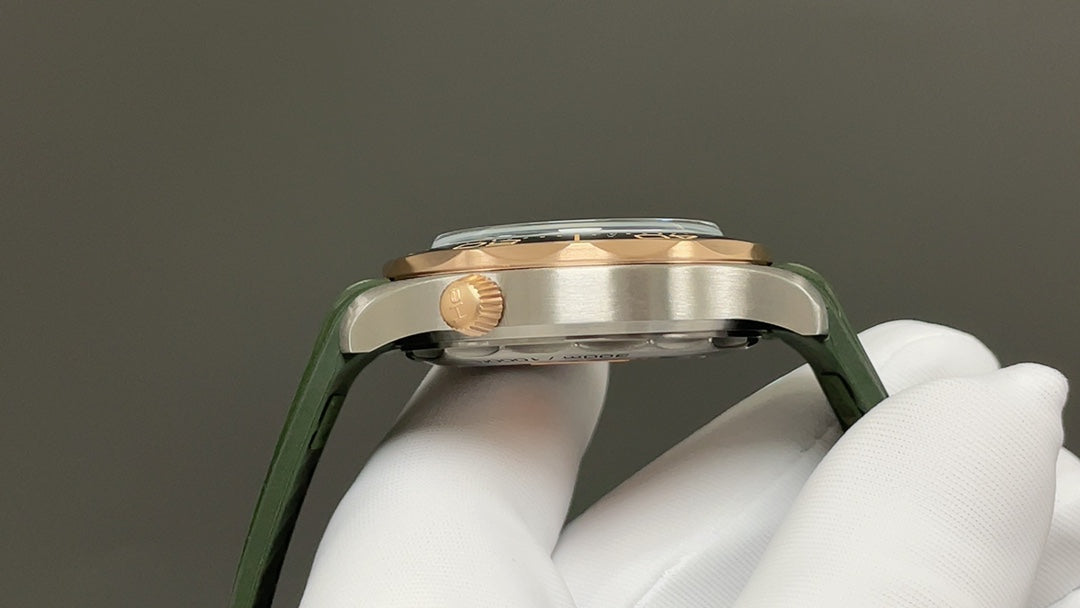 Green 904L Steel - Green Rubber - Automatic - 42mm