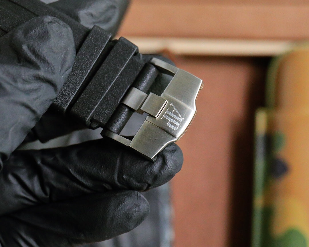 TOP! Chronograph- Black Grey Ceramic Bezel- Black Rubber - Automatic - 42mm