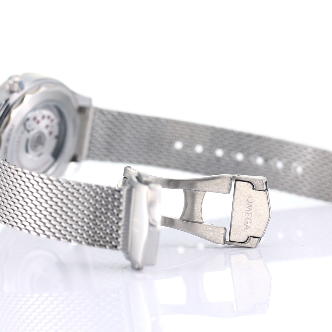 🔥Limited Time Offer!-VS- 210.30.42.20.01- Black -Silver 904L Steel -Free Rubber Strap- Automatic -42mm