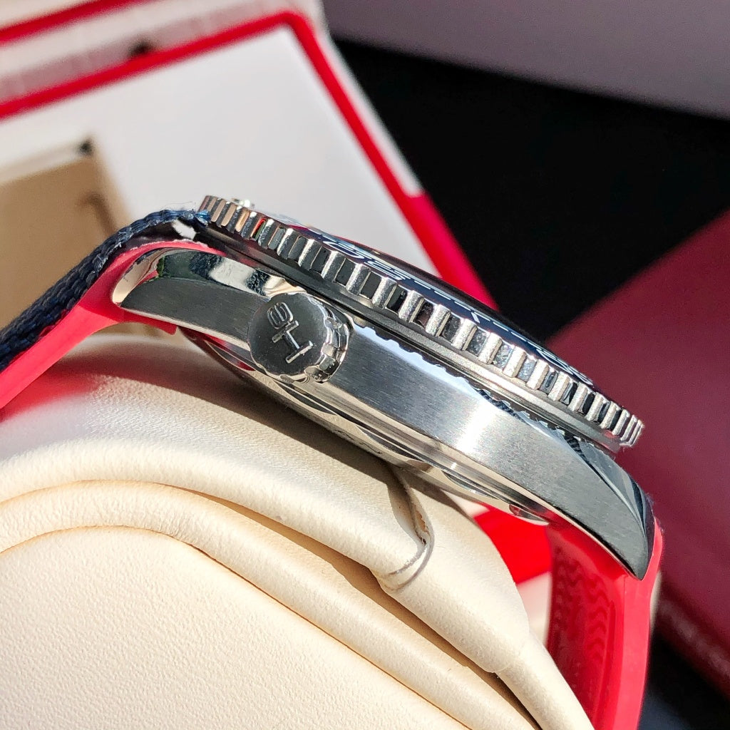 Blue Red -Blue Rubber - Automatic - 43mm