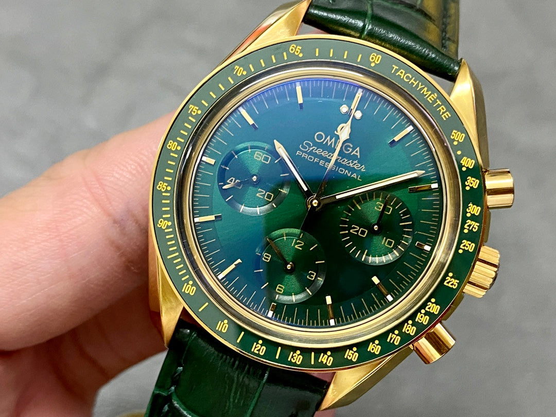 310.63.42.50.10.001 -Green Ceramic - Green Leather- Chronograph - Manual winding - 42mm