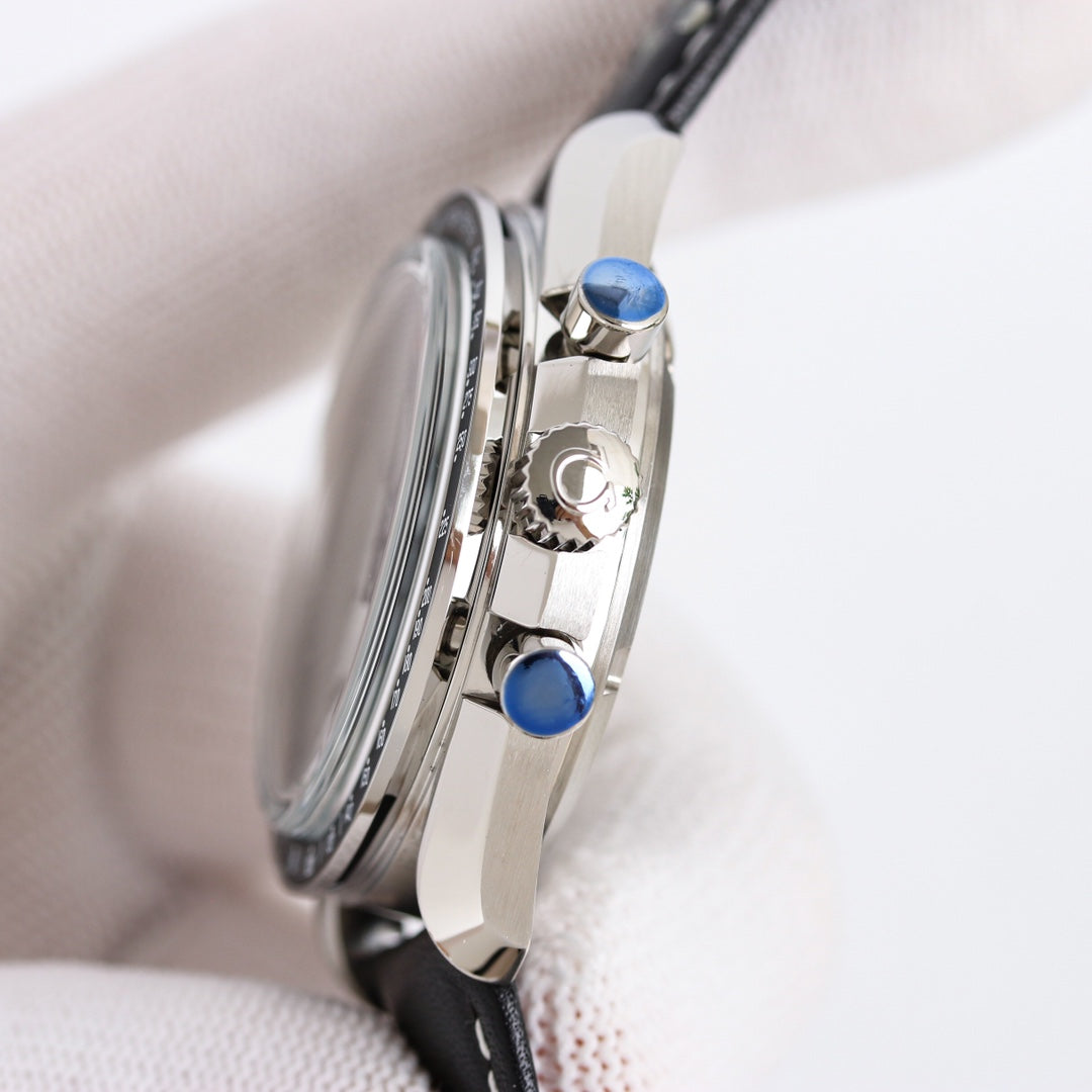 Chronograph -310.30.42.50.04.001 - White - Black Leather- Manual winding - 42mm