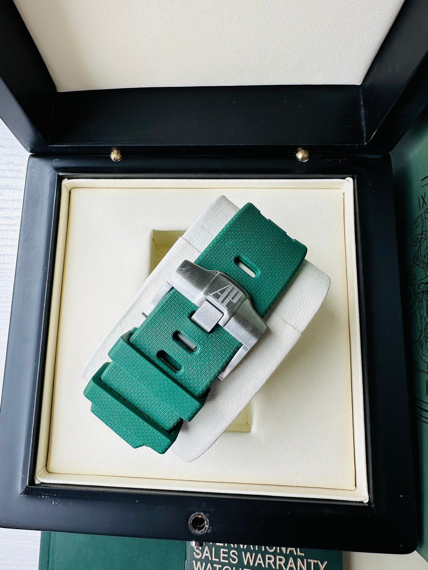 Green - Green Rubber- Automatic - 44mm