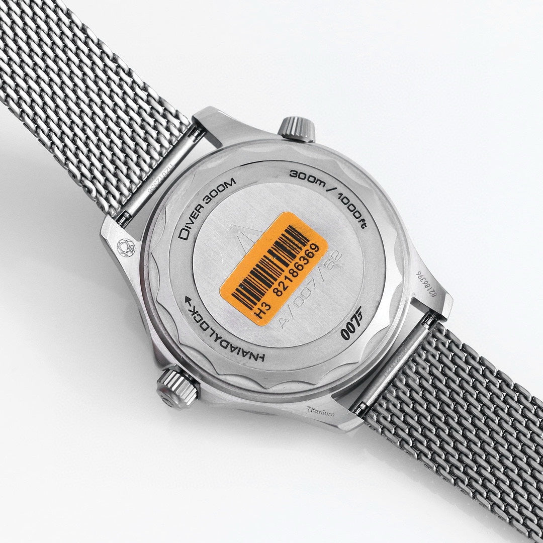 Top Version-210.90.42.20.01- Titanium -Free Nylon strap- Automatic - 42mm