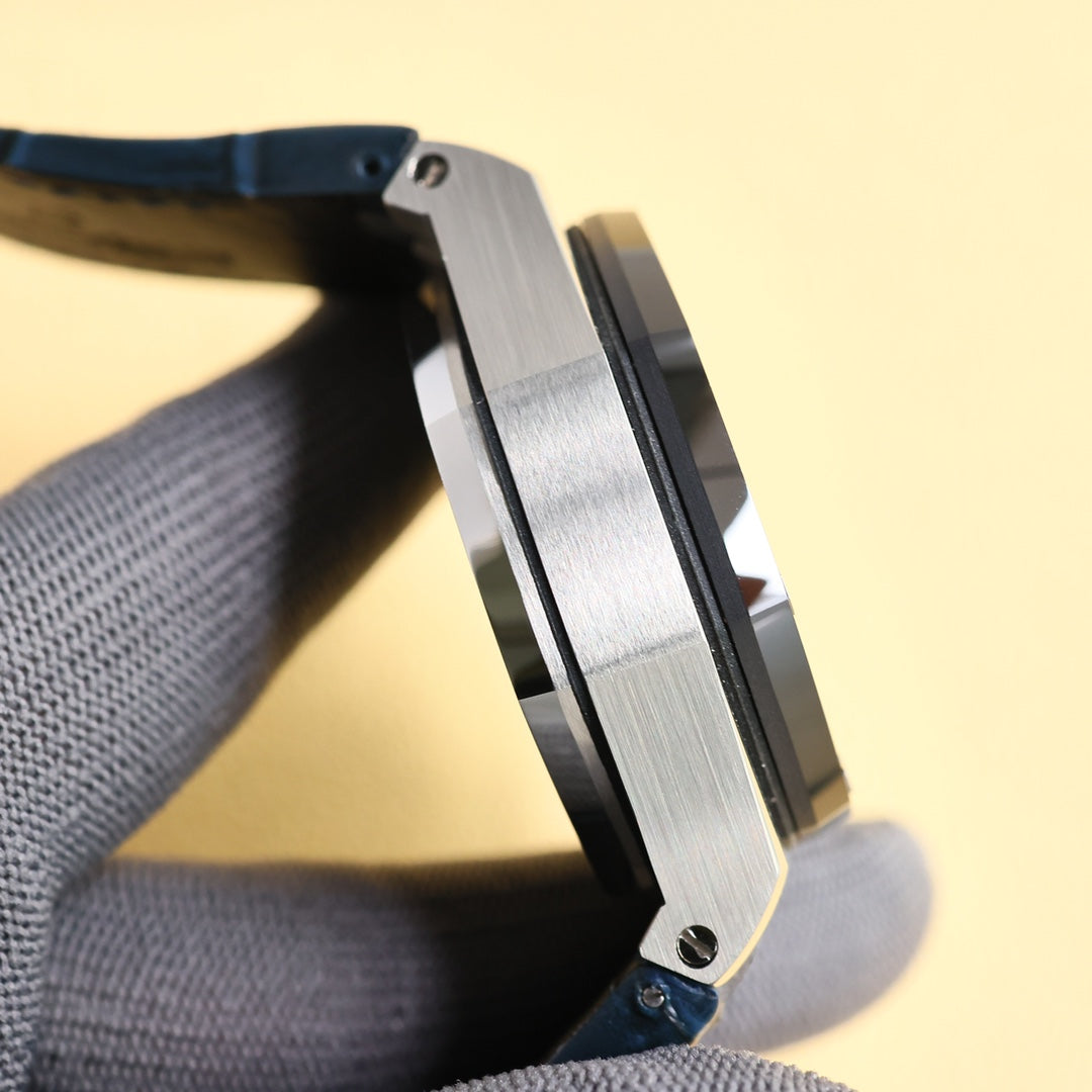 TOP! Blue Black Ceramic Bezel - Blue Leather - Automatic - 43mm