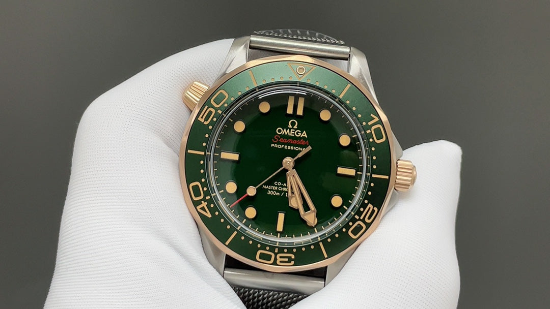 Green - Silver 904L Steel - Automatic - 42mm