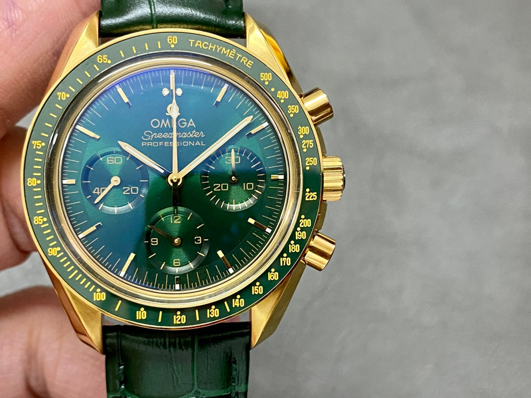 310.63.42.50.10.001 -Green Ceramic - Green Leather- Chronograph - Manual winding - 42mm