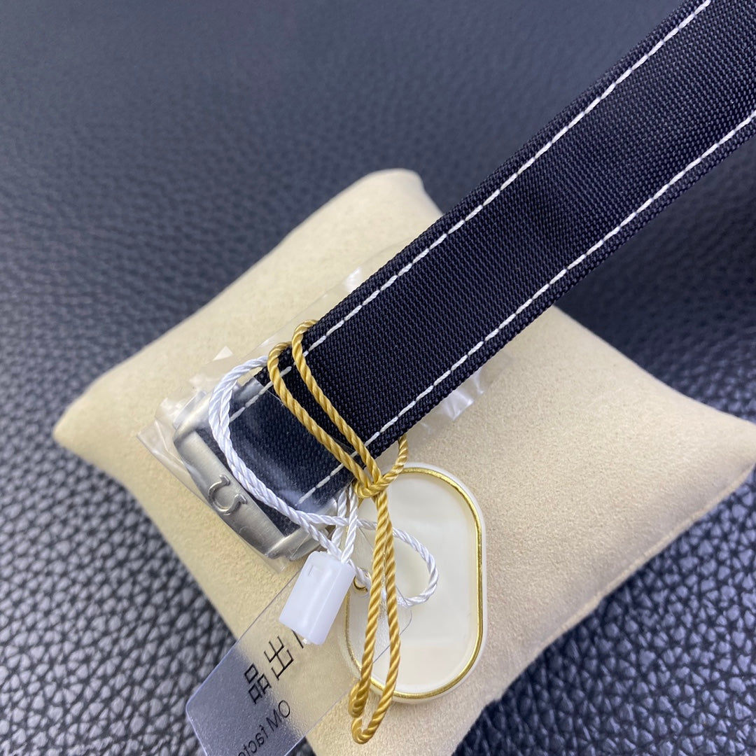 Black Ceramic - Black Rubber- Chronograph - Manual winding - 42mm